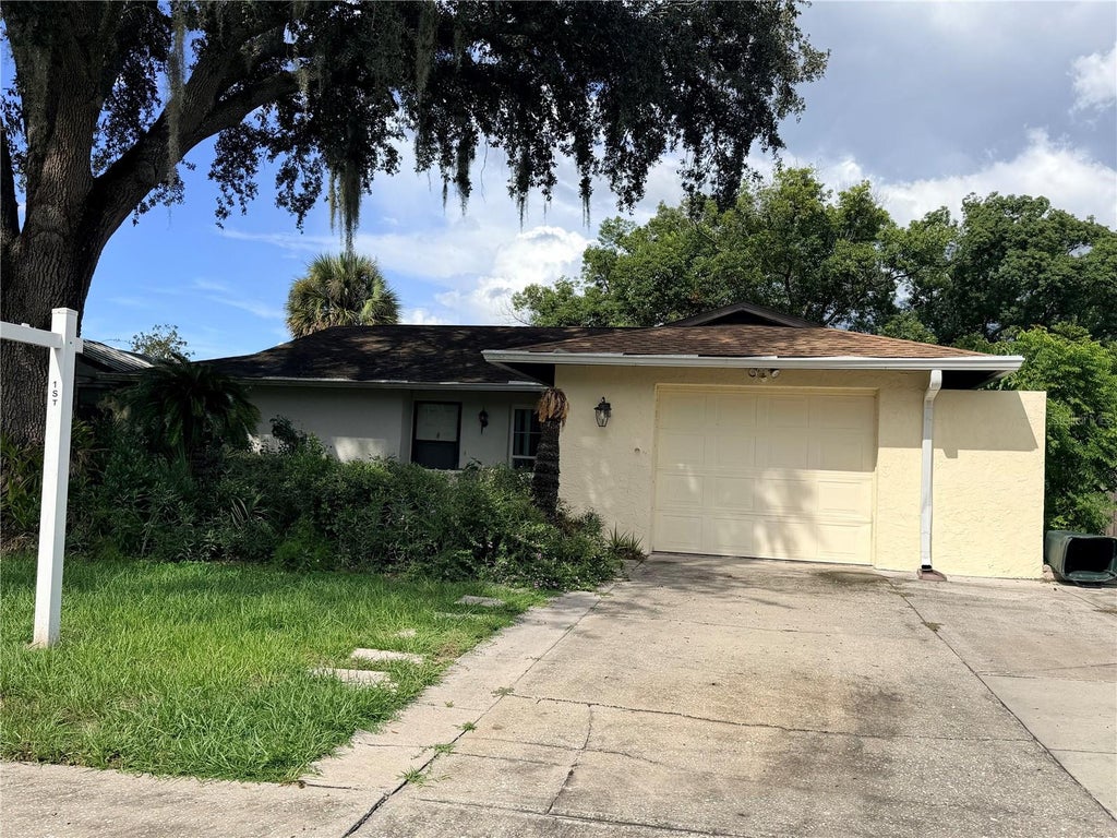 Photo of 17806 Rivendel Road, Lutz, FL 33549 (MLS # TB8533634)