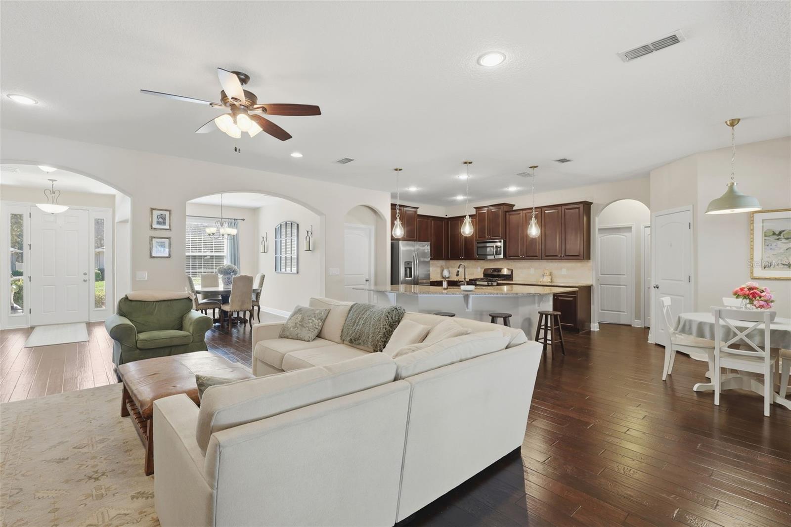 WELLINGTON WOODS - Residential