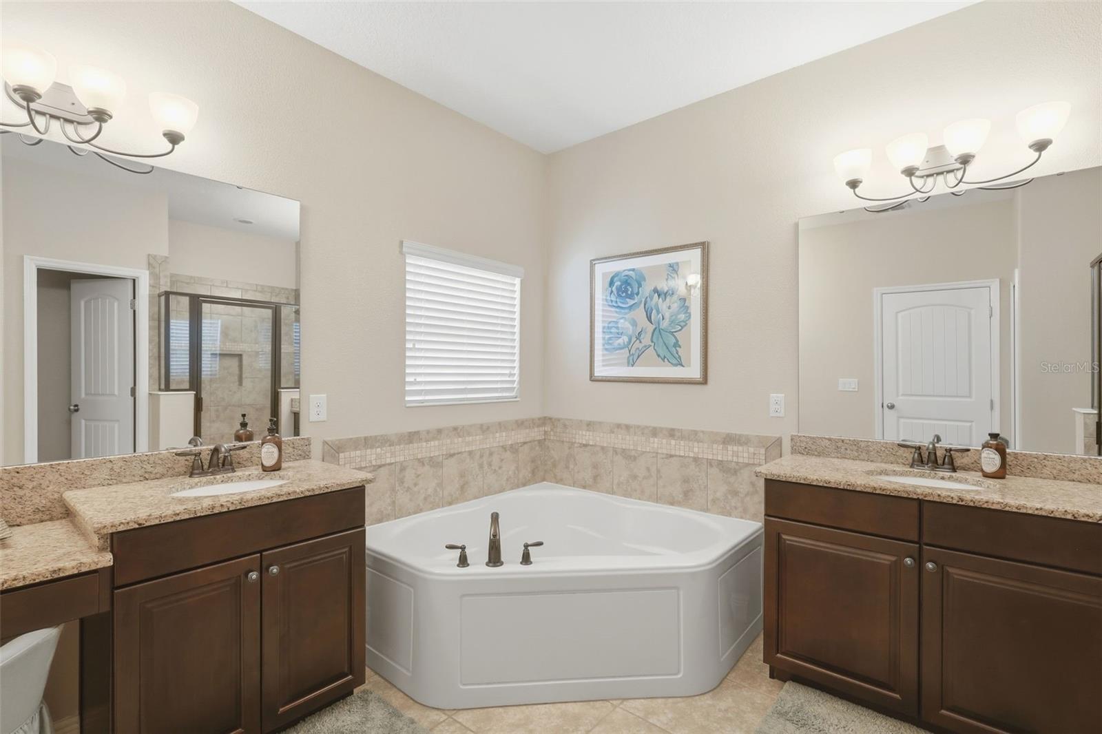 WELLINGTON WOODS - Residential