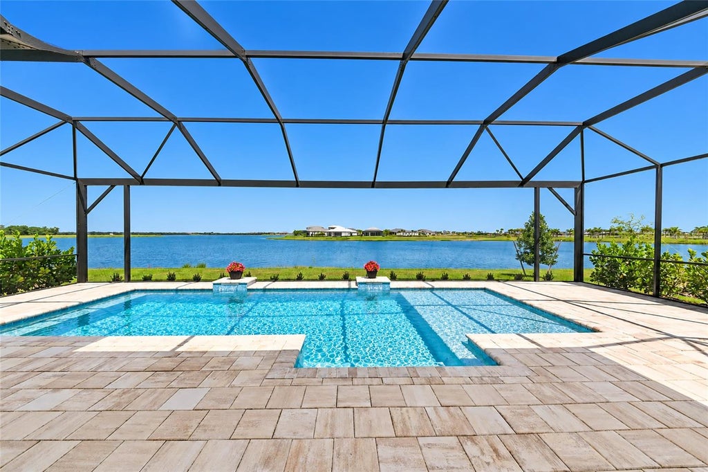 Photo of 832 Blue Shell Loop, Sarasota, FL 34240 (MLS # A4705320)
