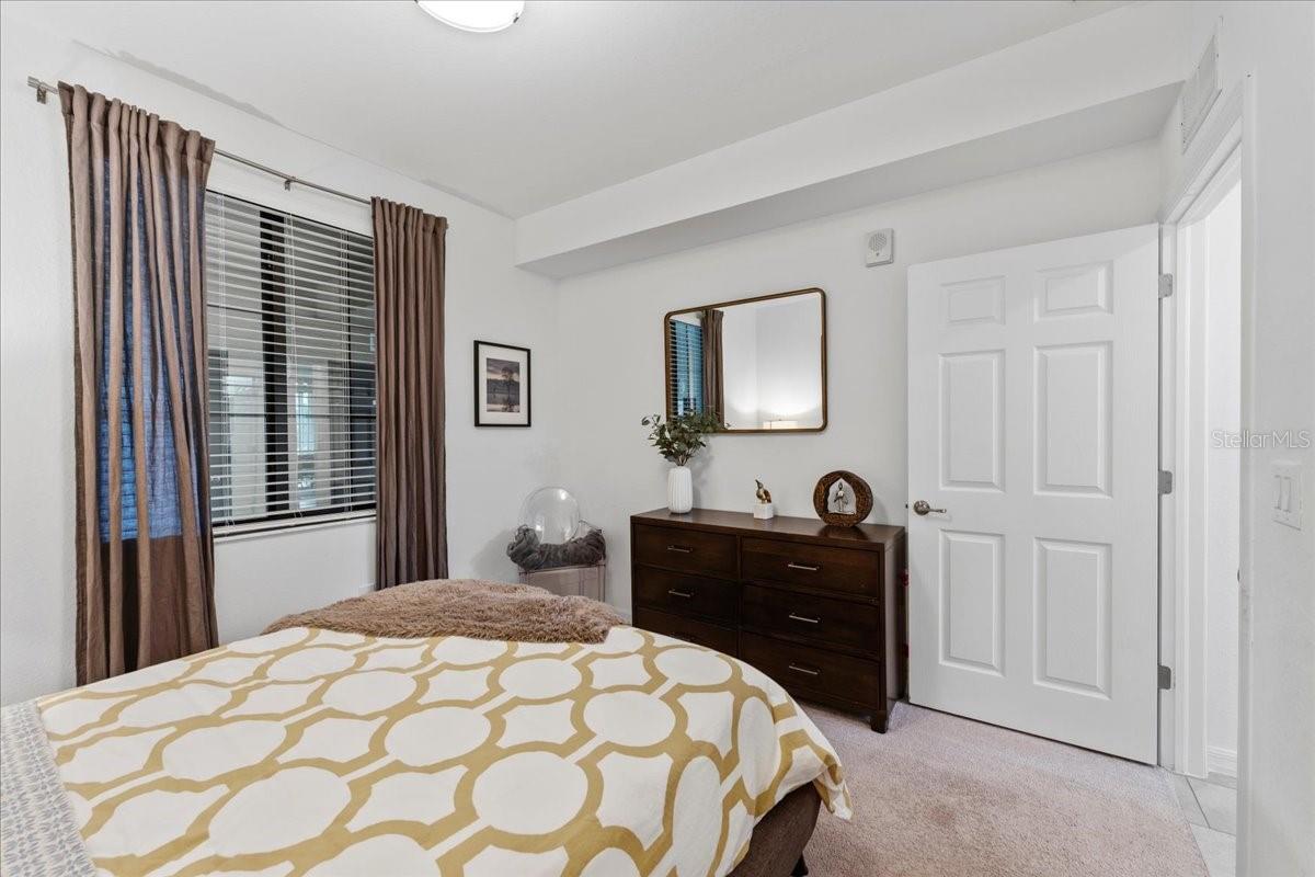 LAKEWOOD NATIONAL - Residential