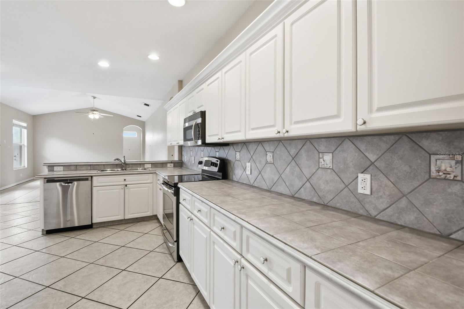 FISHHAWK RANCH PH 1 UNITS 1 - Residential