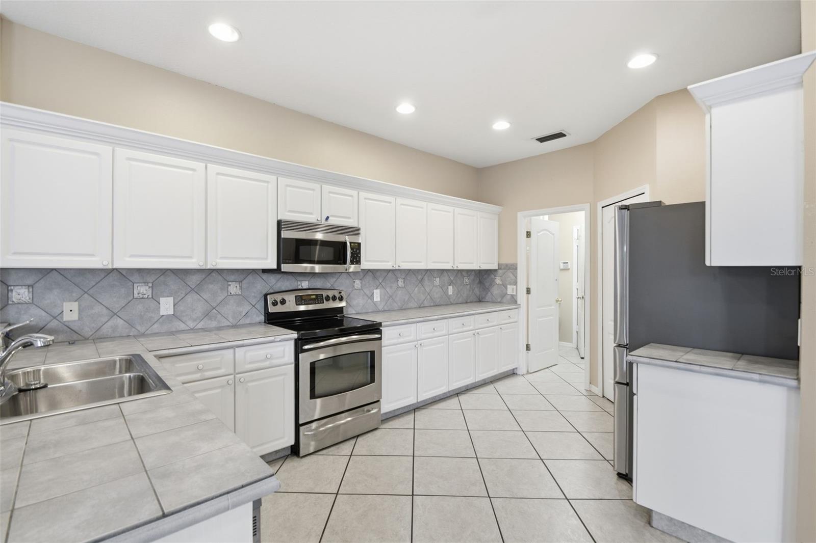 FISHHAWK RANCH PH 1 UNITS 1 - Residential