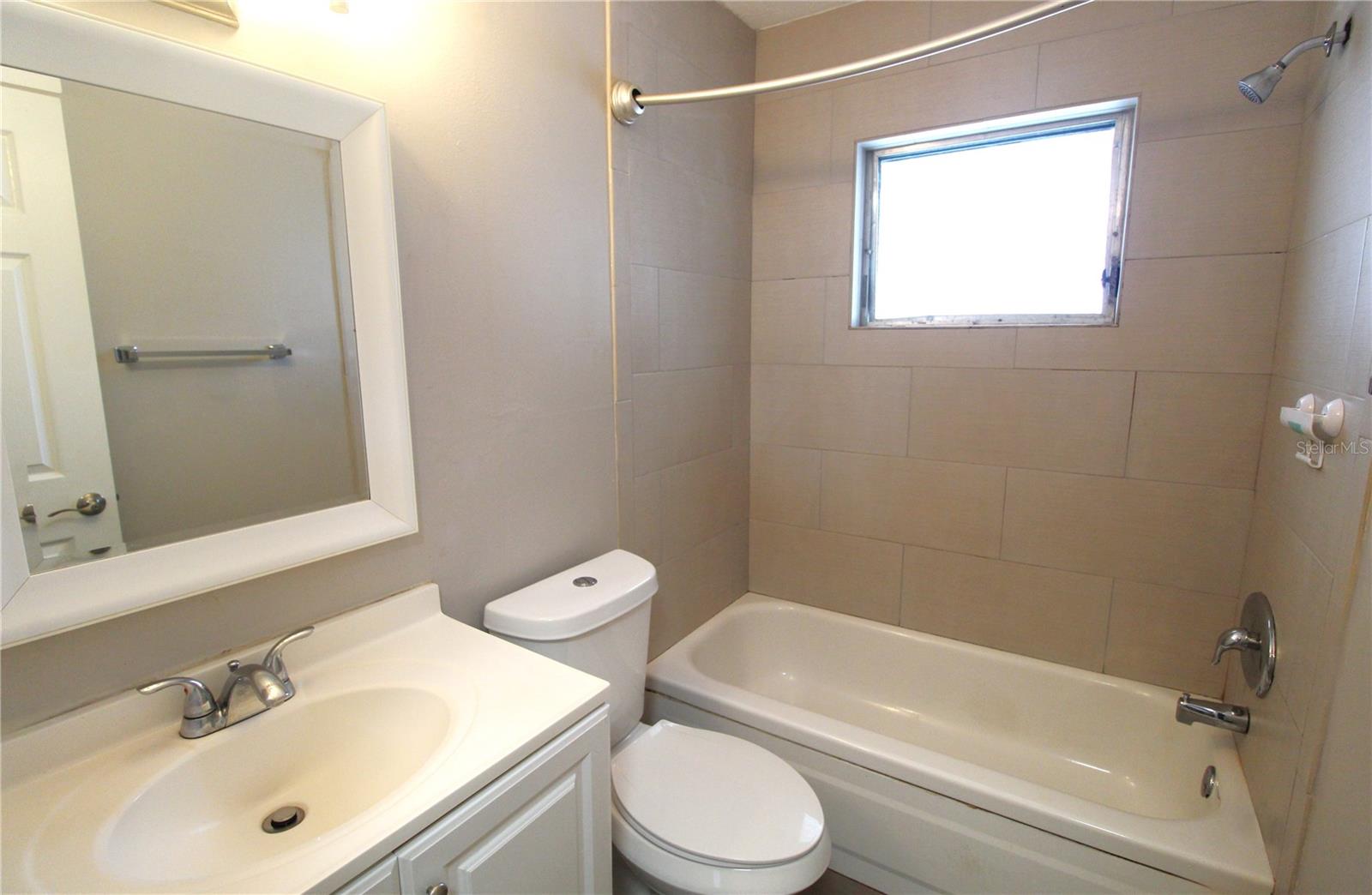 SOUTH GATE - Residential Lease