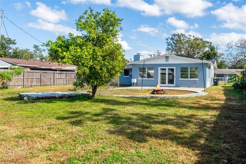 A home in LAKELAND