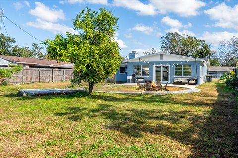 A home in LAKELAND