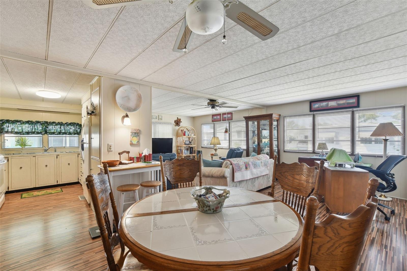 POINTE WEST RESIDENT OWNED COMMUNITY INC - Residential Lease