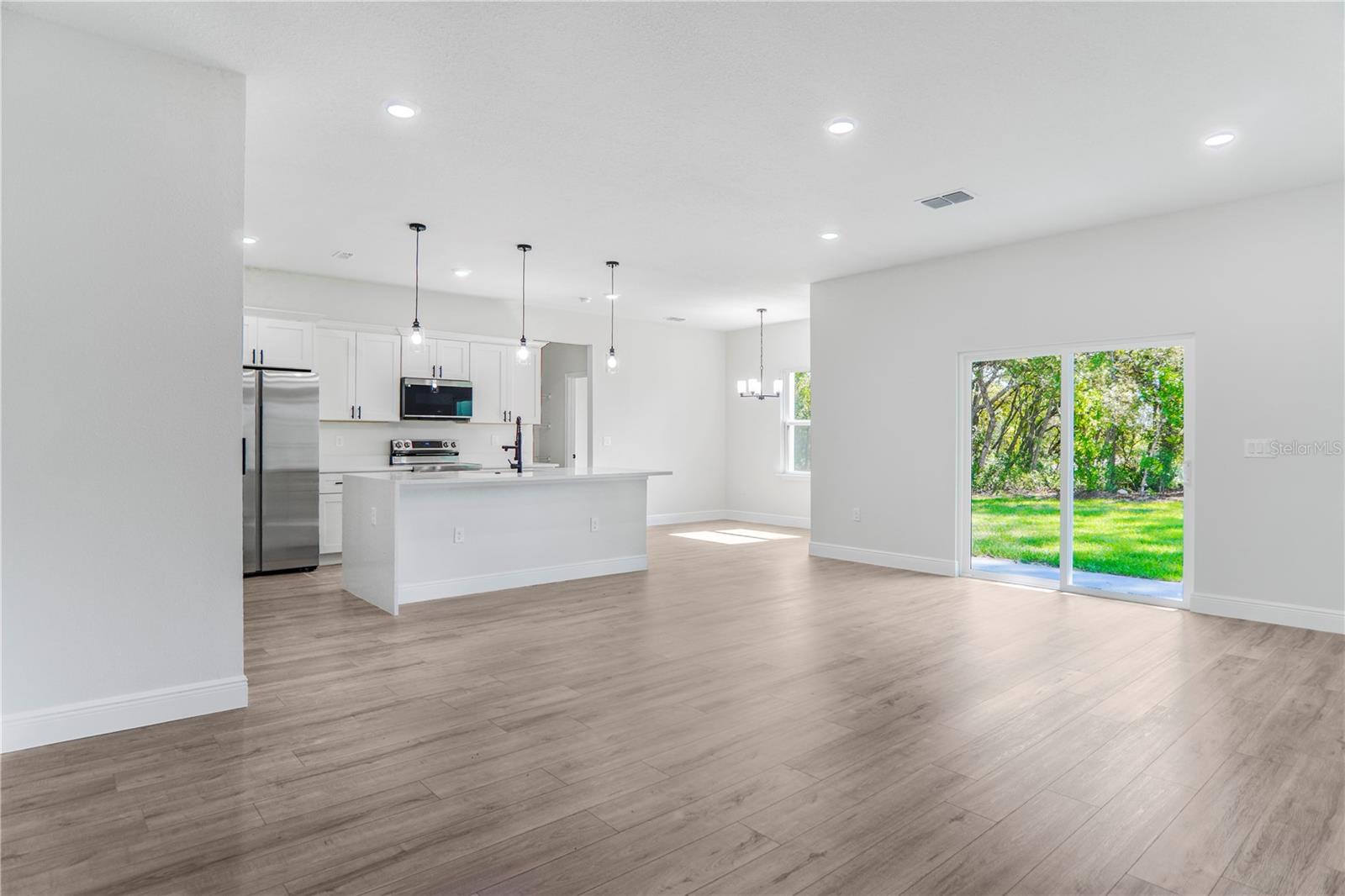 MARION OAKS UN 9 - Residential