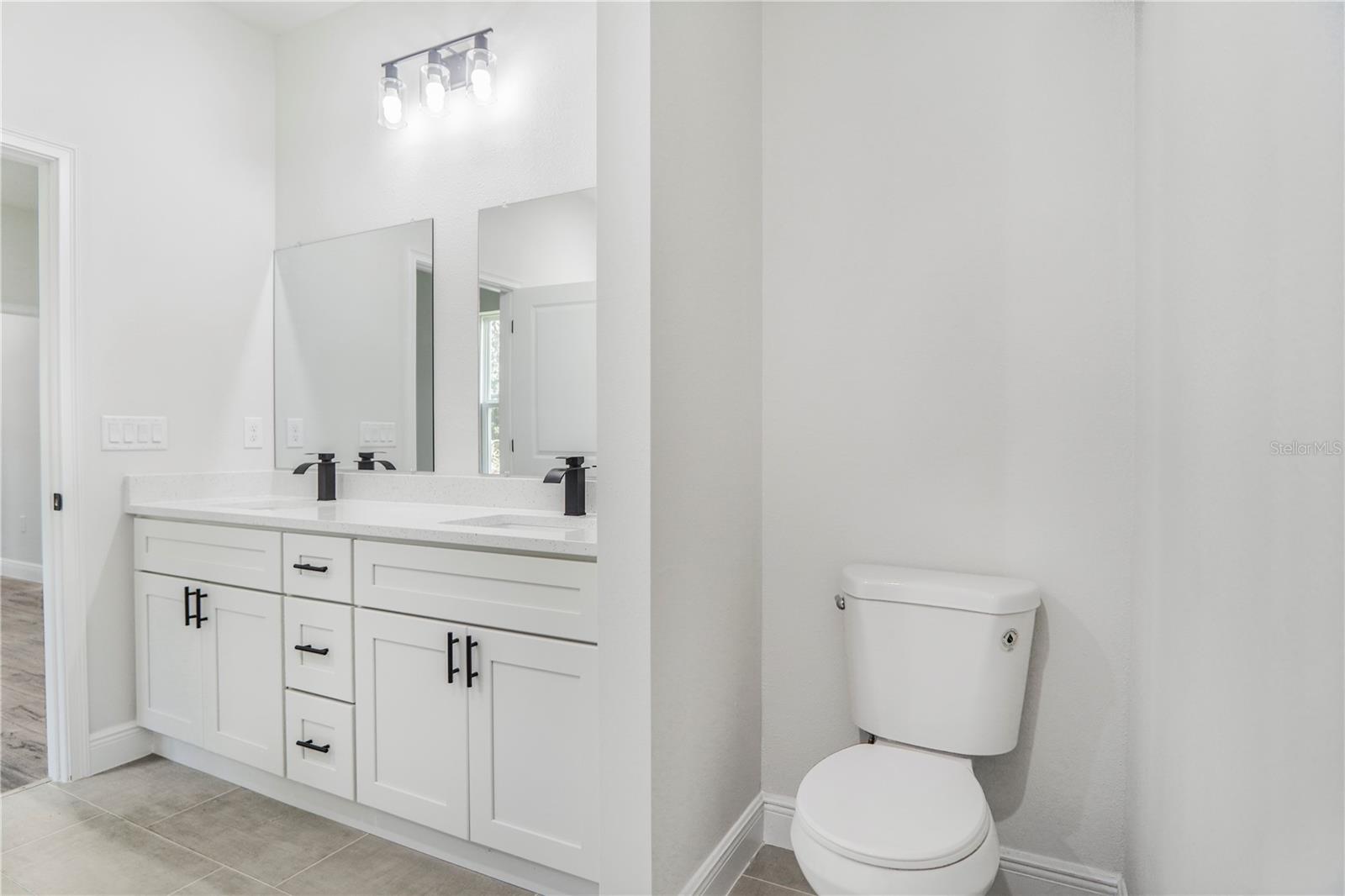 MARION OAKS UN 9 - Residential