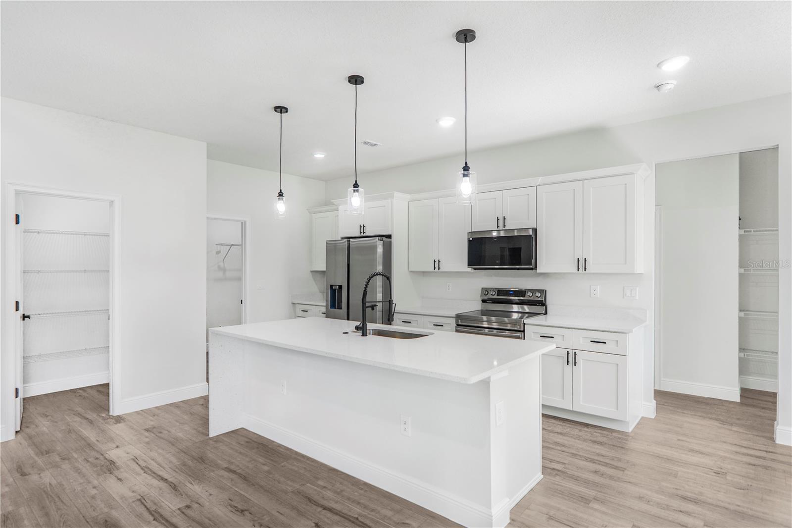 MARION OAKS UN 9 - Residential