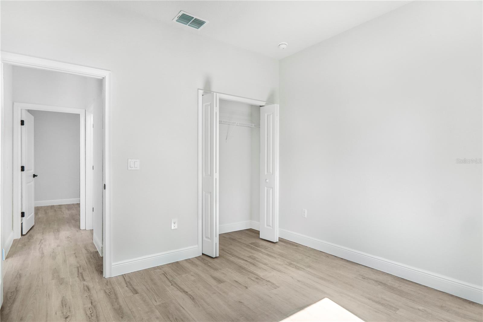 MARION OAKS UN 9 - Residential