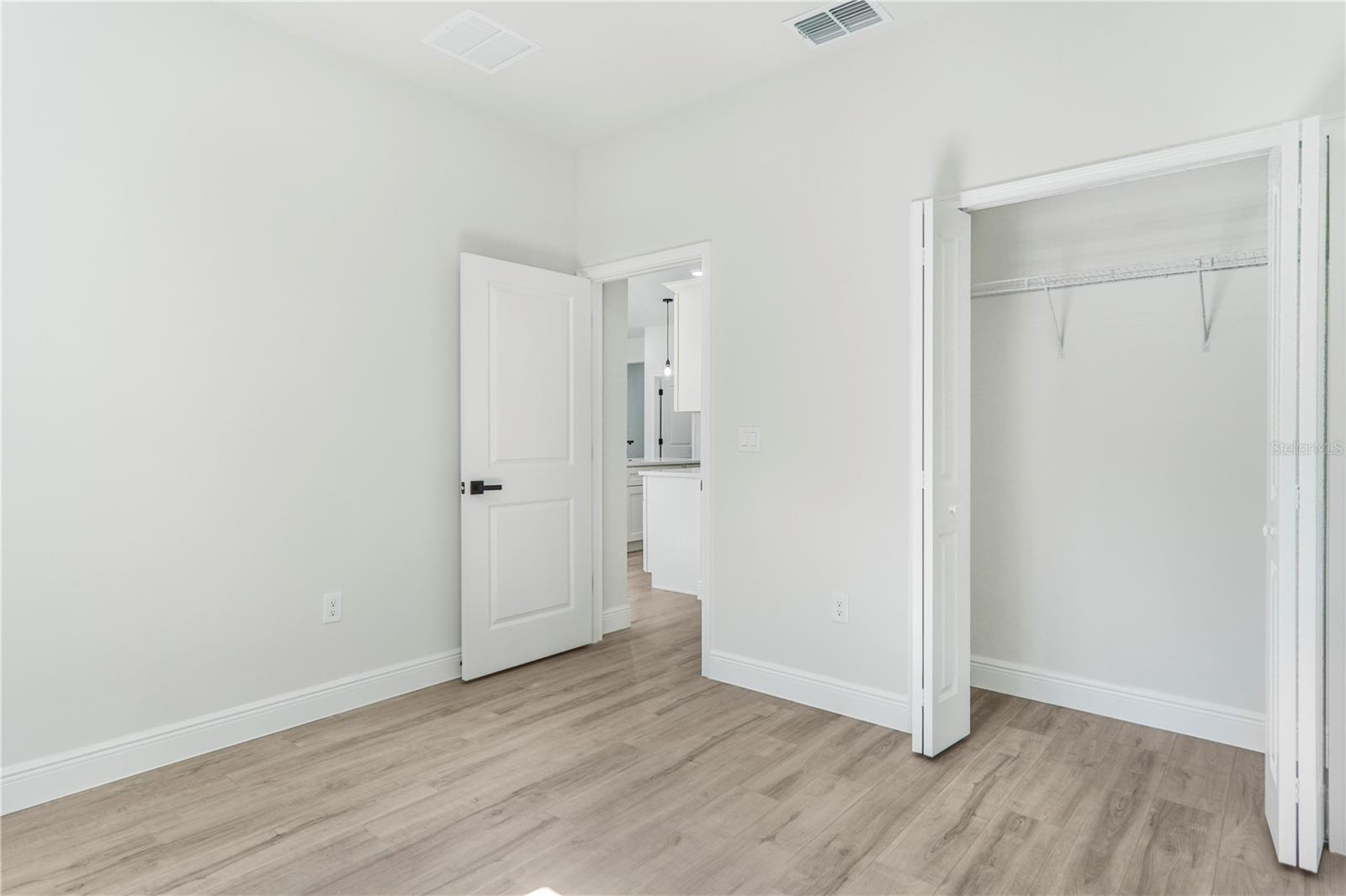 MARION OAKS UN 9 - Residential
