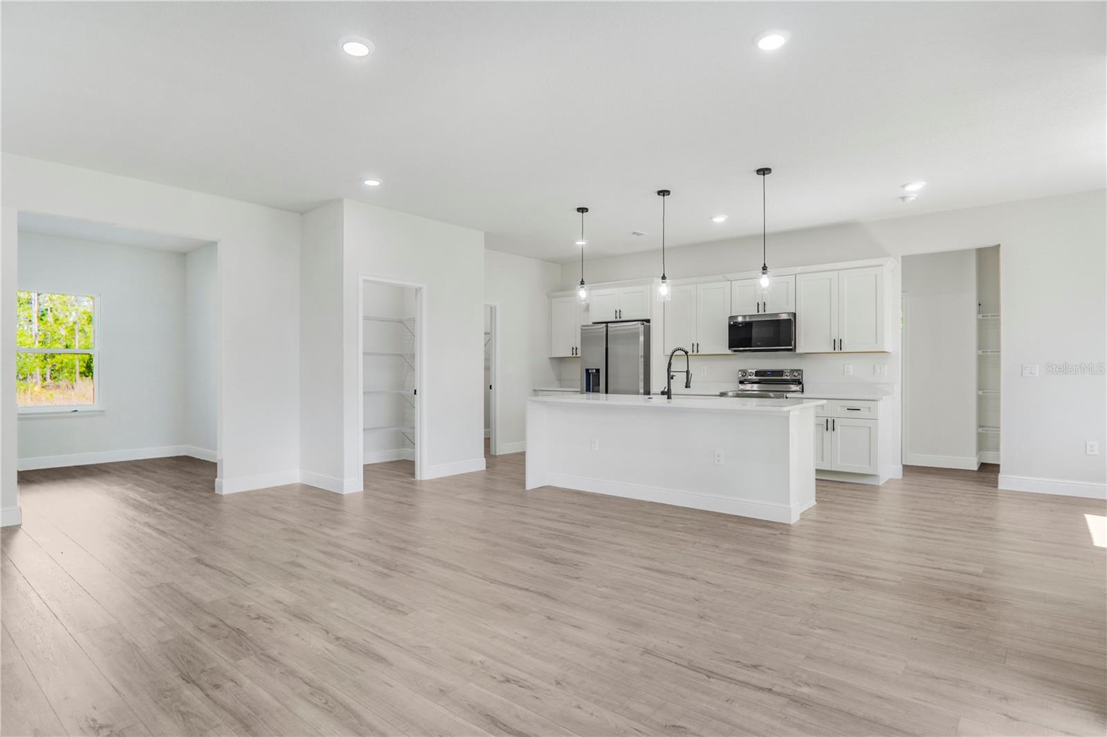 MARION OAKS UN 9 - Residential