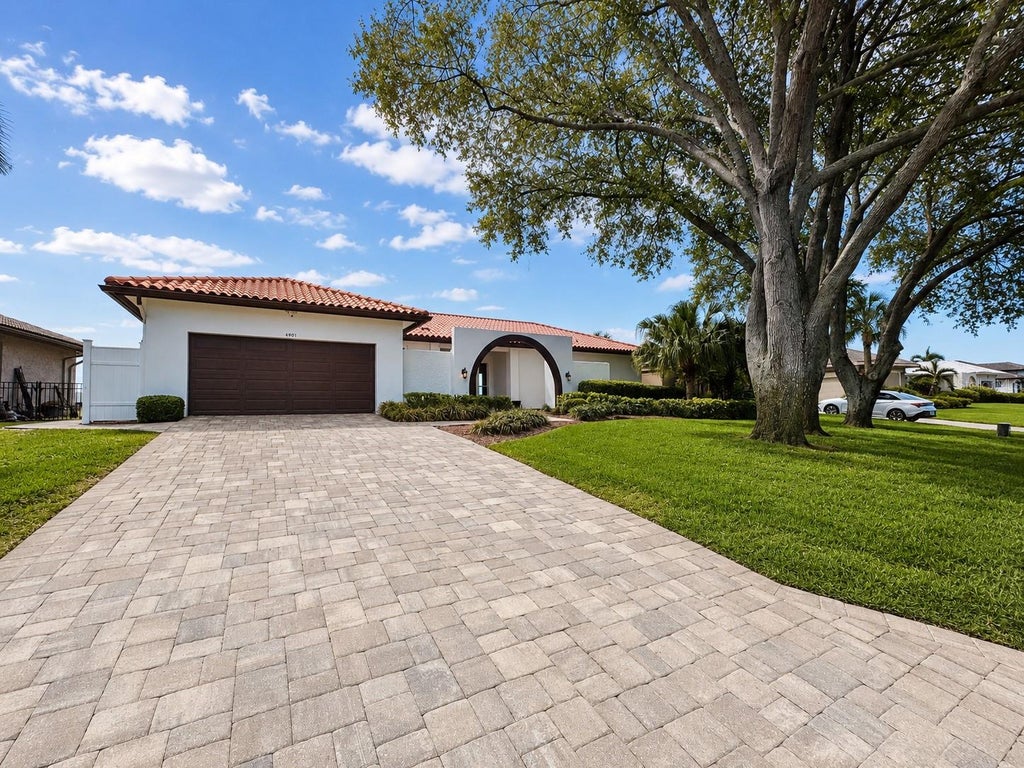 Photo of 4901 Lansing St NE, St Petersburg, FL 33703 (MLS # TB8511712)