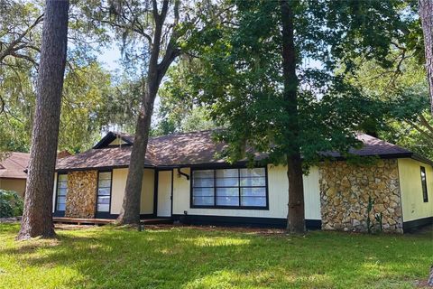 A home in WINTER SPRINGS