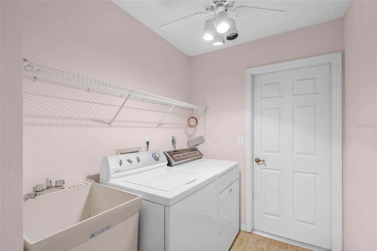 COLONIAL OAKS - Residential