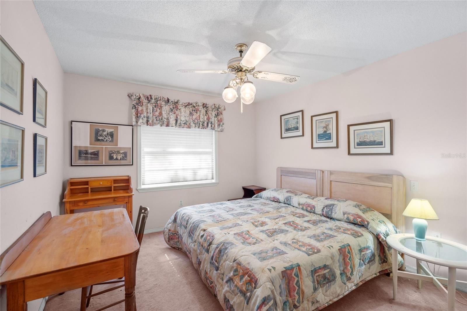 COLONIAL OAKS - Residential