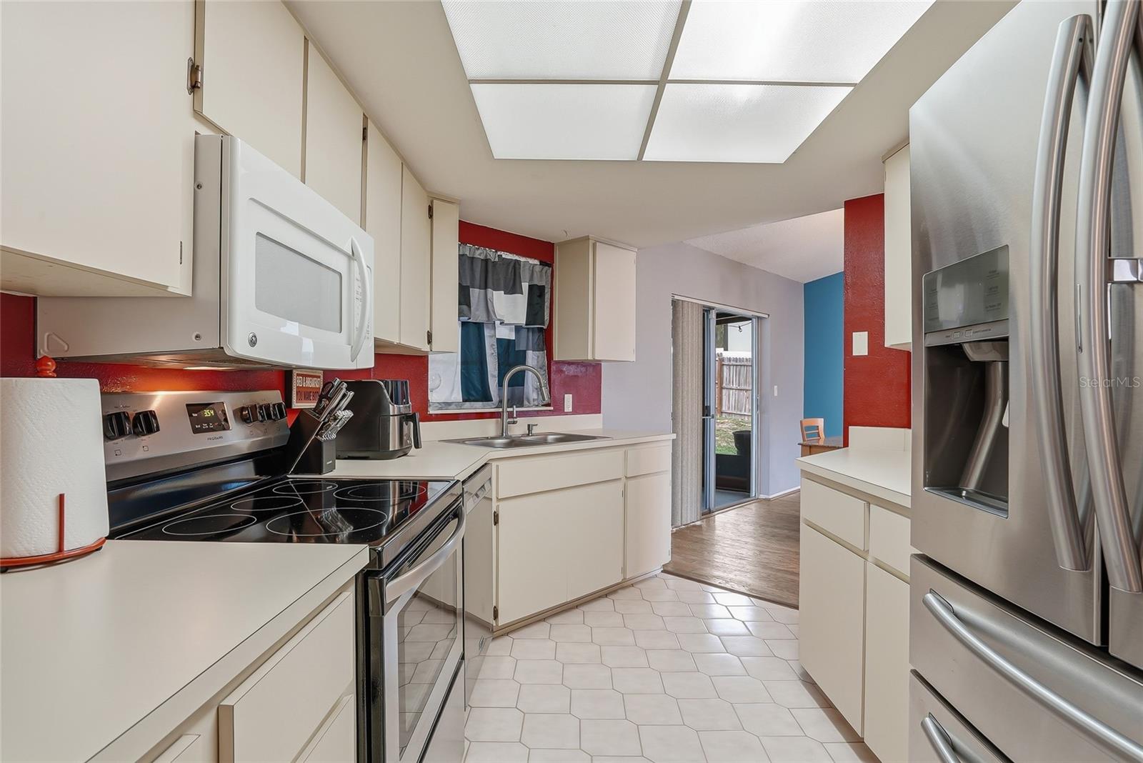 SPRING HILL - Residential