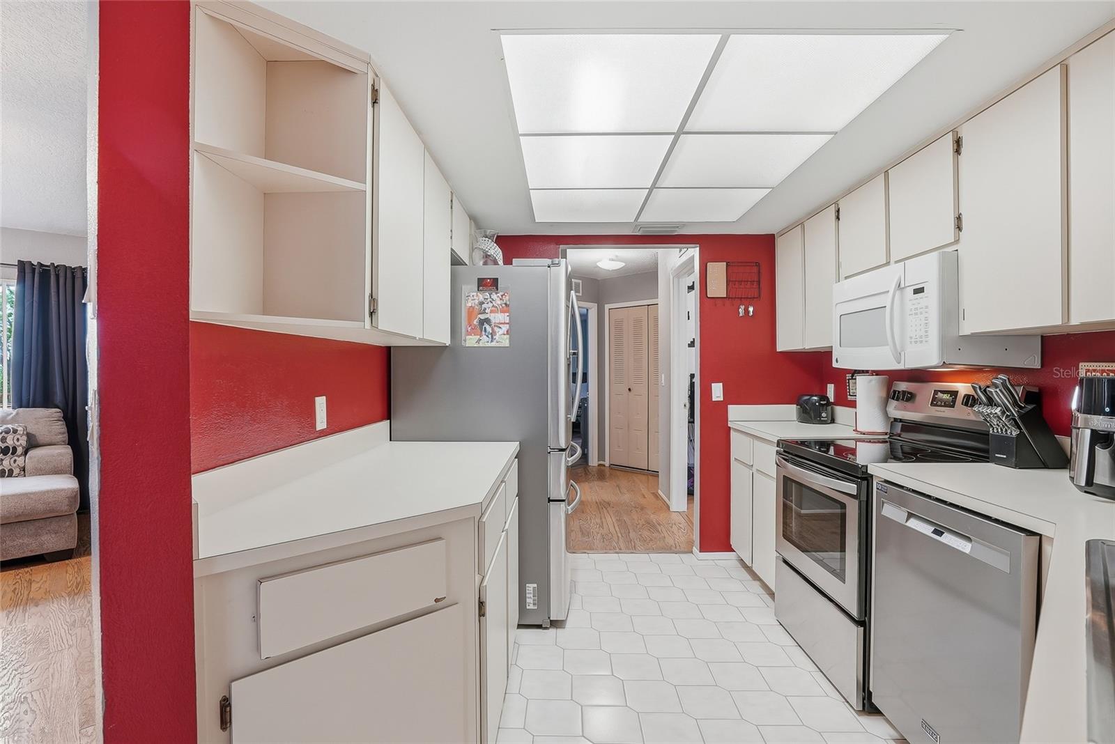 SPRING HILL - Residential