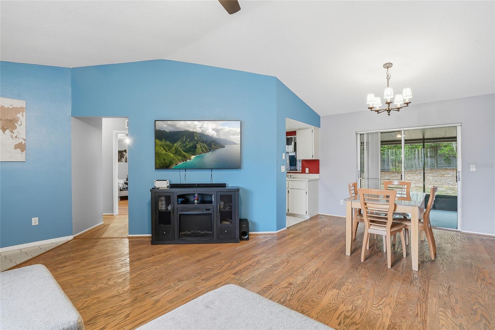 SPRING HILL - Residential