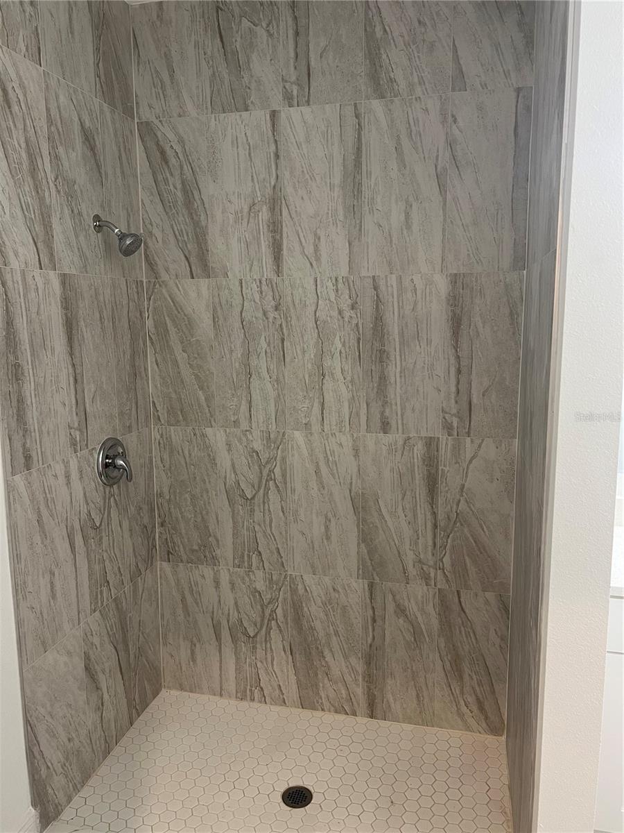 SILVER SPGS SHORES UN 10 - Residential