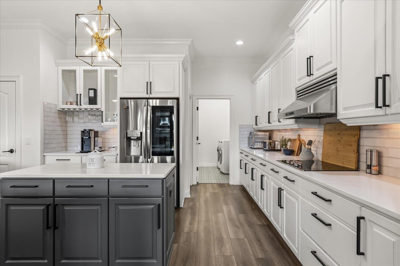 HEATHROW COUNTRY ESTATE - Residential