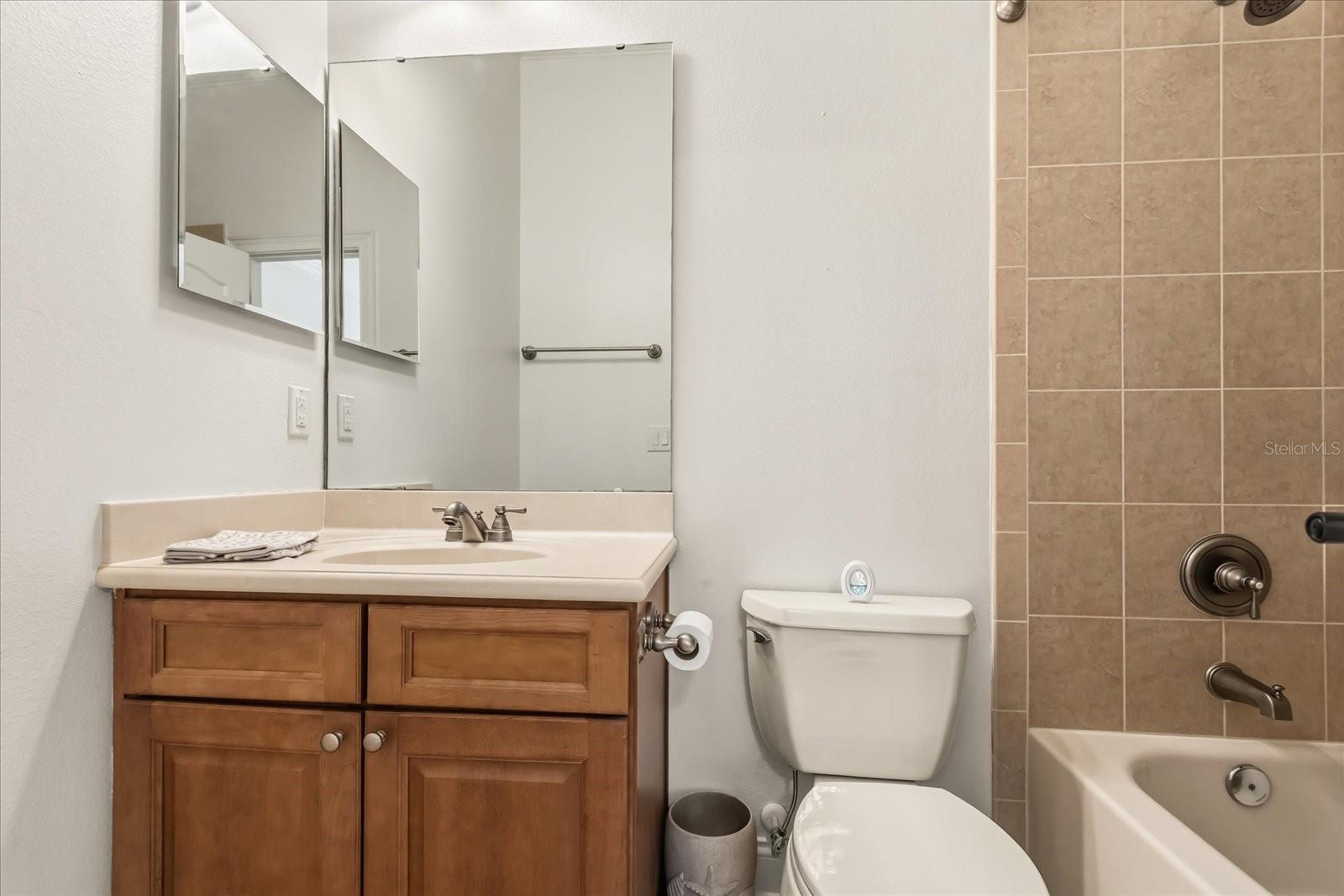 HEATHROW COUNTRY ESTATE - Residential