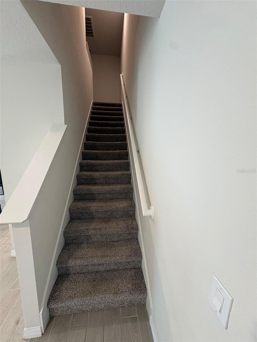 PRAIRIE MEADOWS - Residential Lease