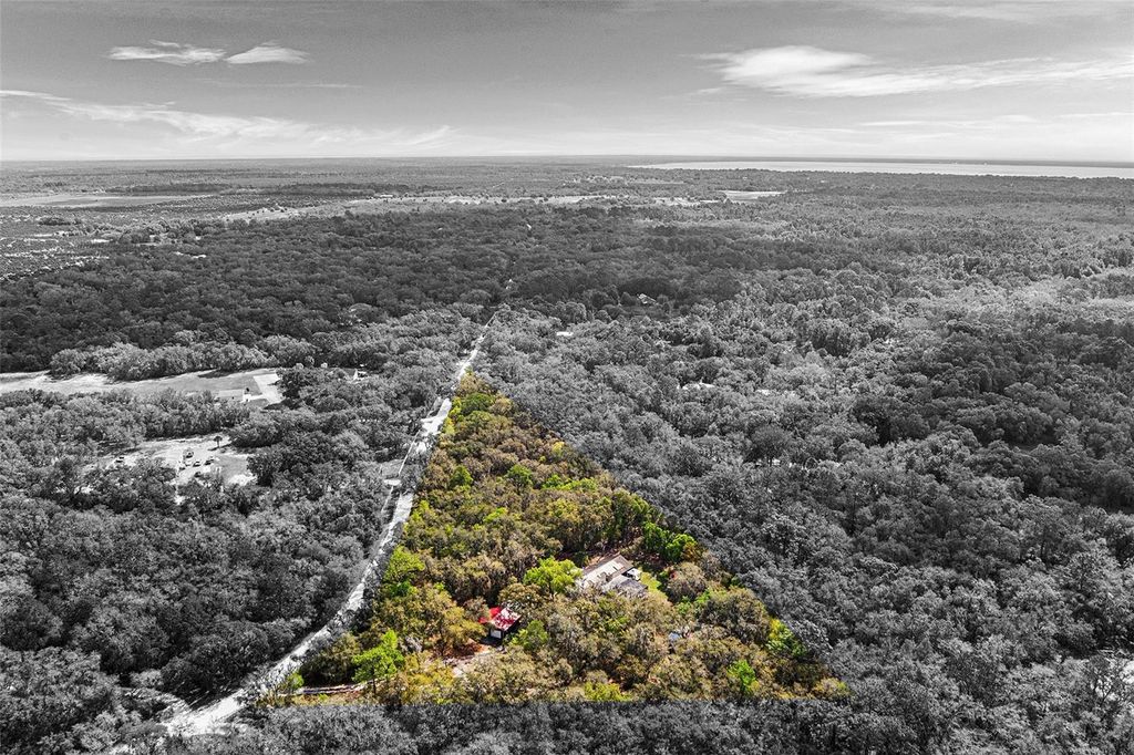 Photo of 3545 Tiger Creek Trail, Lake Wales, FL 33898 (MLS # L4960676)