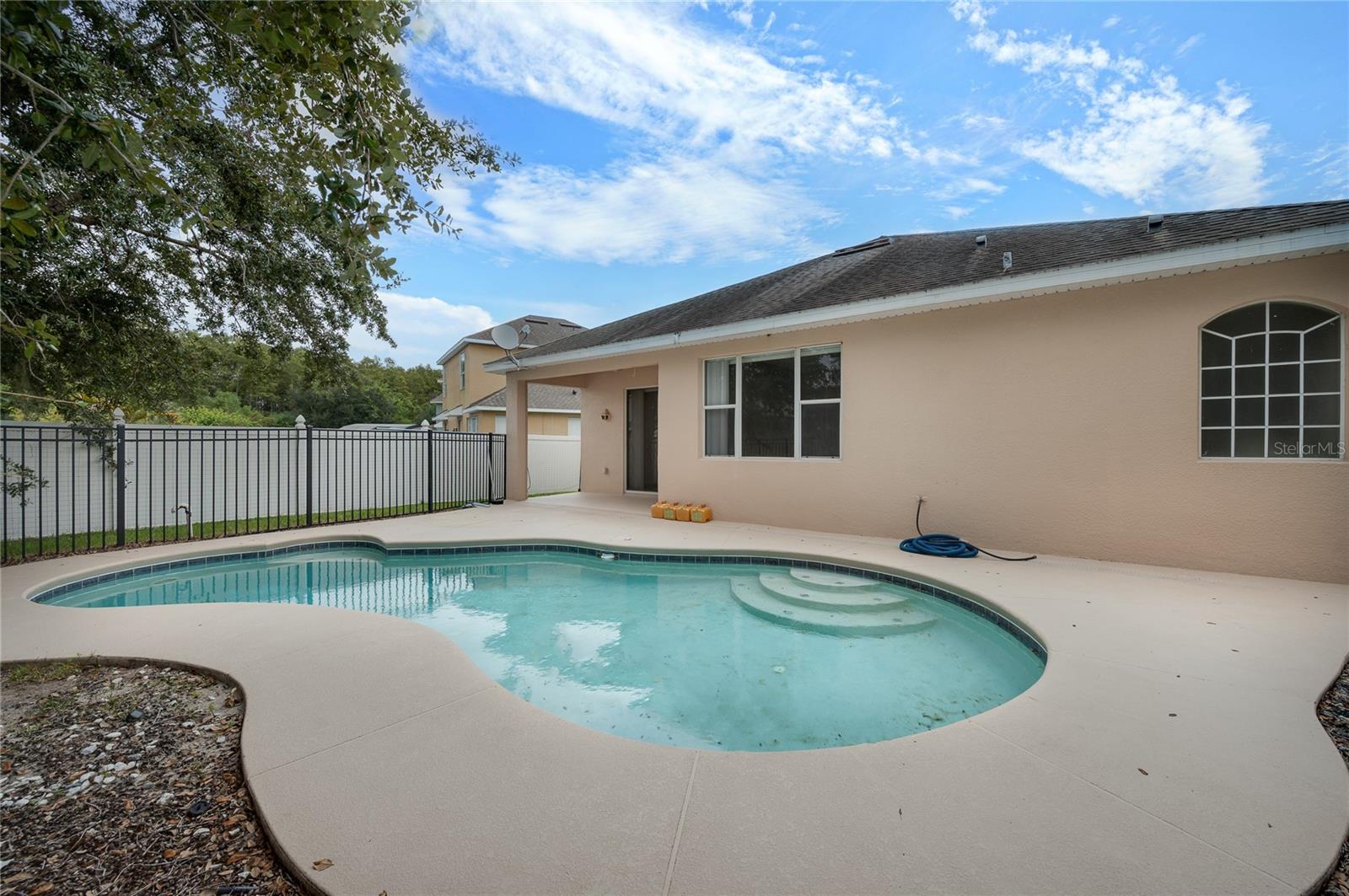 FIELDSTONE ESTATES - Residential