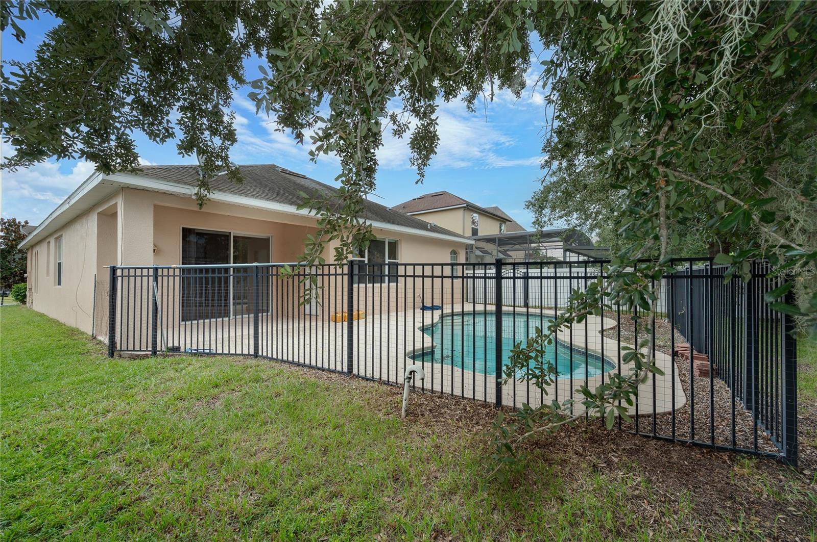 FIELDSTONE ESTATES - Residential