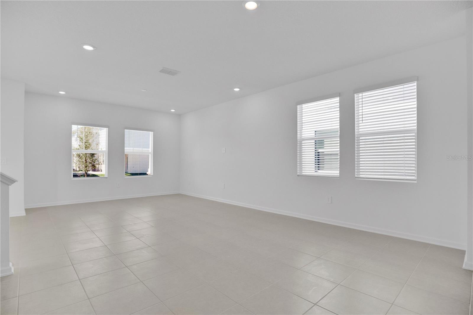 RIVINGTON 34S - Residential Lease