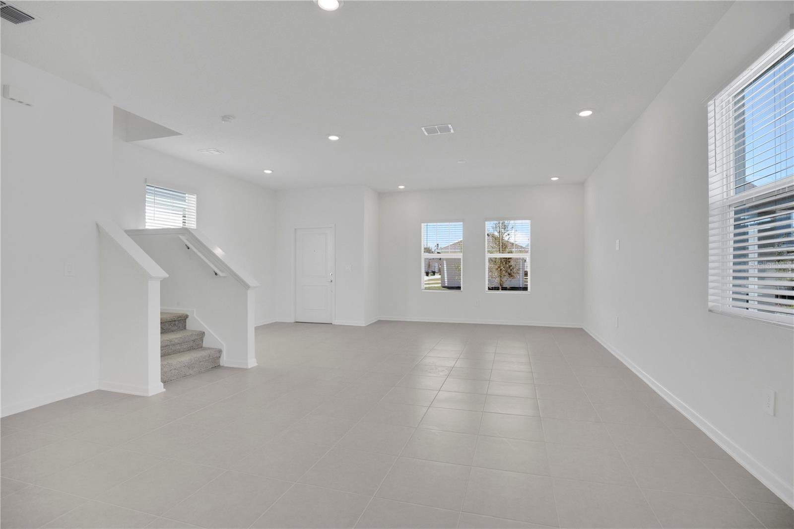 RIVINGTON 34S - Residential Lease