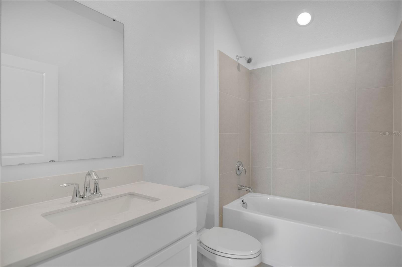 RIVINGTON 34S - Residential Lease