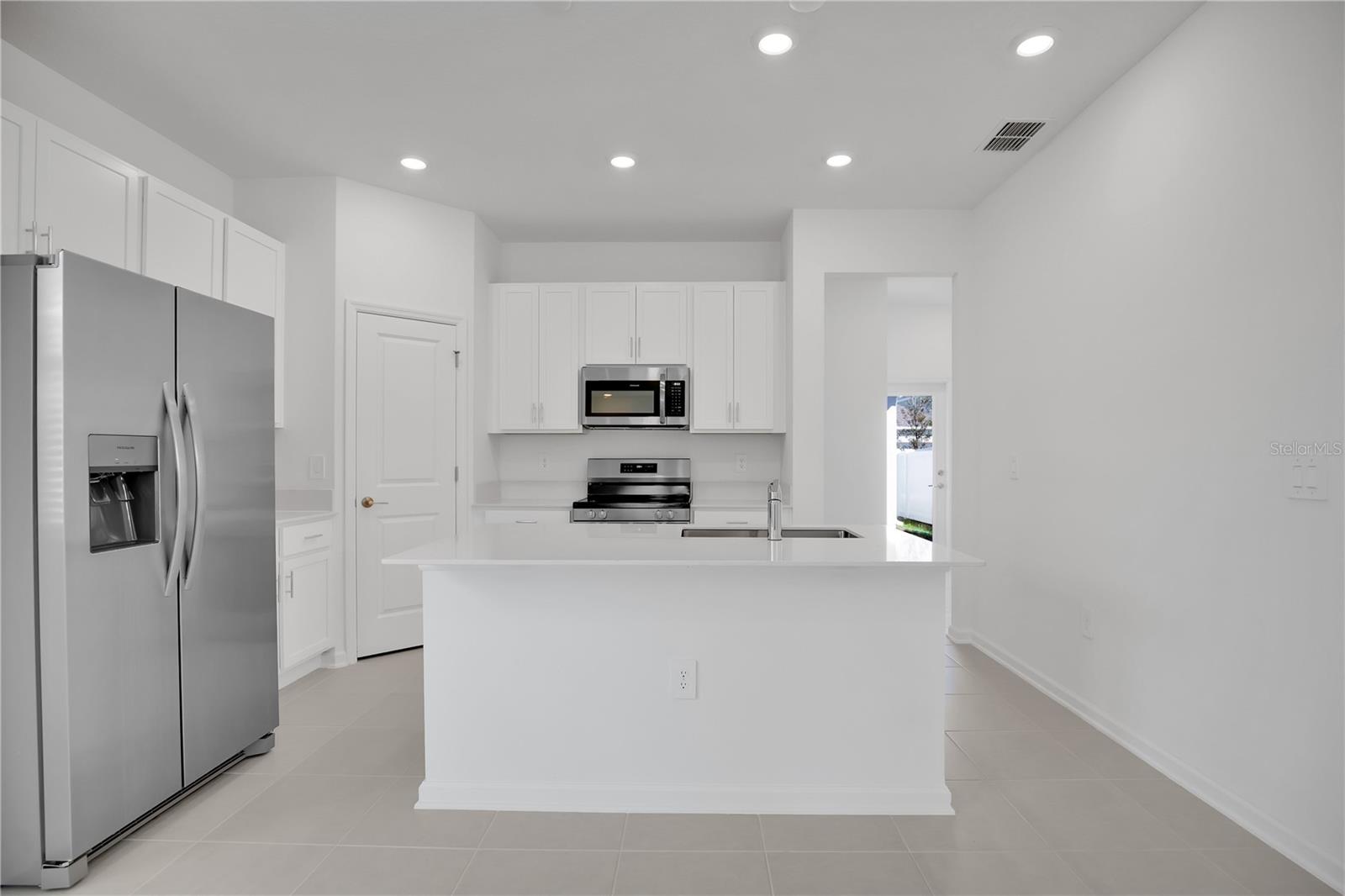 RIVINGTON 34S - Residential Lease