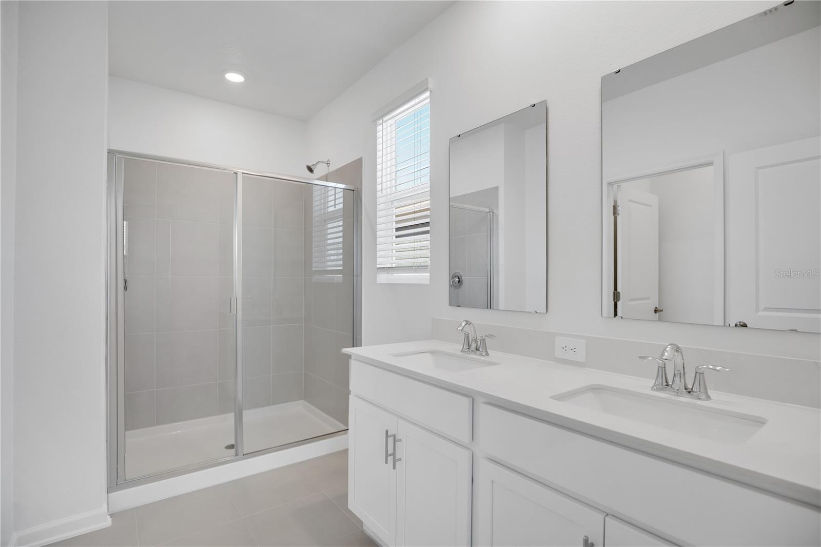 RIVINGTON 34S - Residential Lease