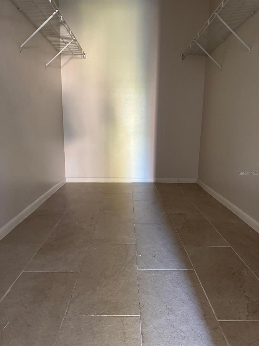 ISLAND HOUSE CONDO PH III BLDG X - Residential Lease