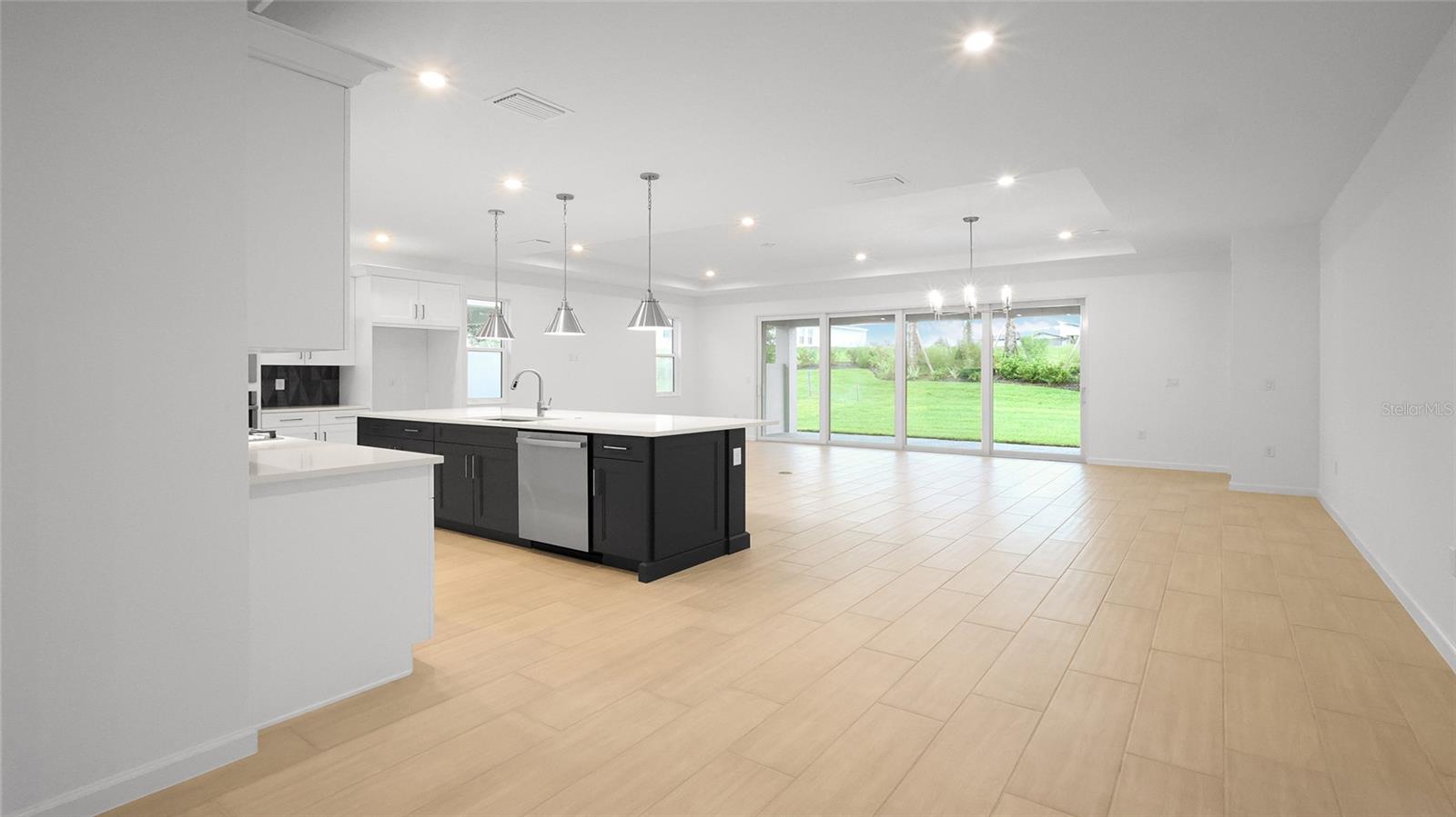 CRESSWIND AT LAKE HARRIS - Residential