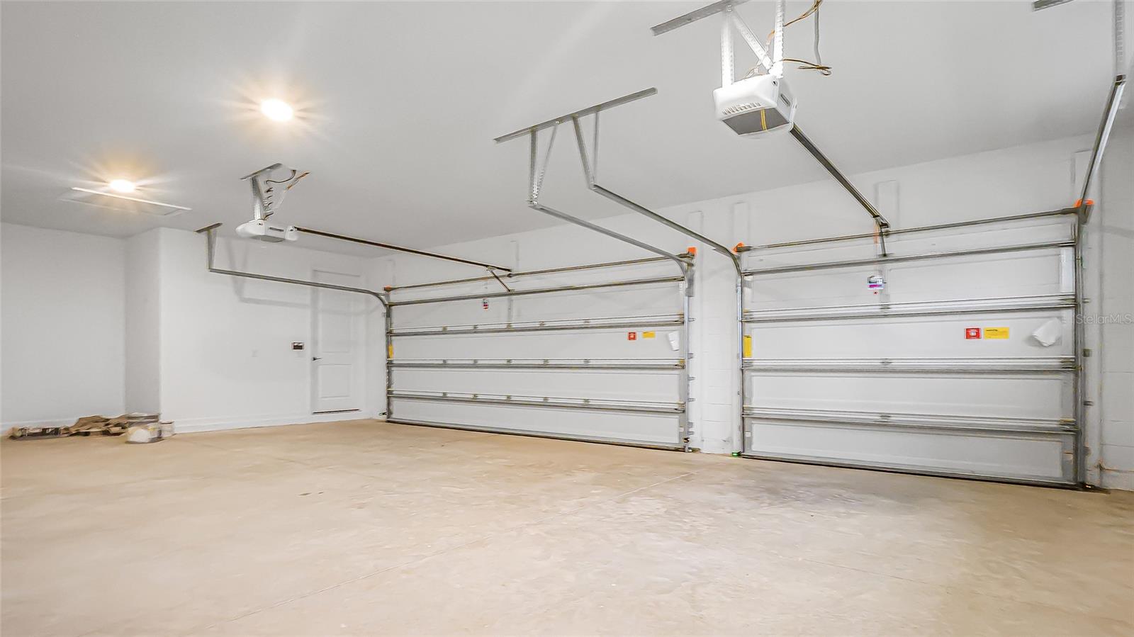 CRESSWIND AT LAKE HARRIS - Residential