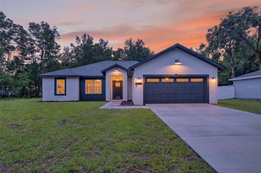 Photo of 1 Walnut Drive, Ocala, FL 34480 (MLS # OM730225)