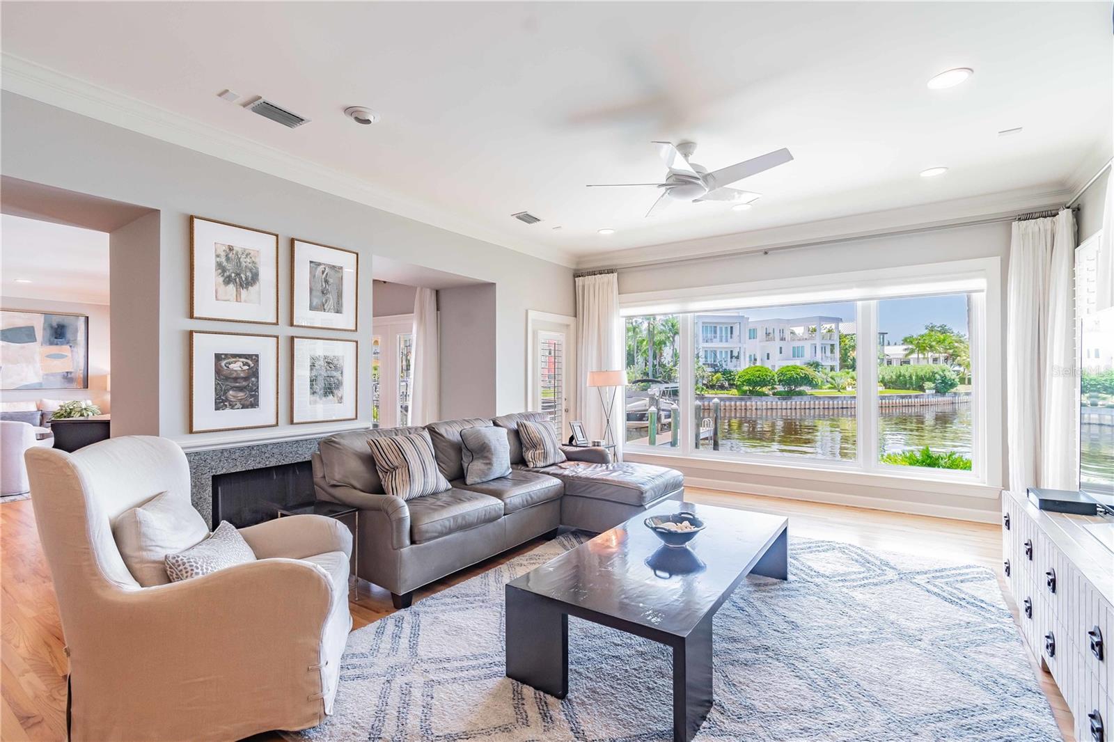 DAVIS ISLANDS - Residential