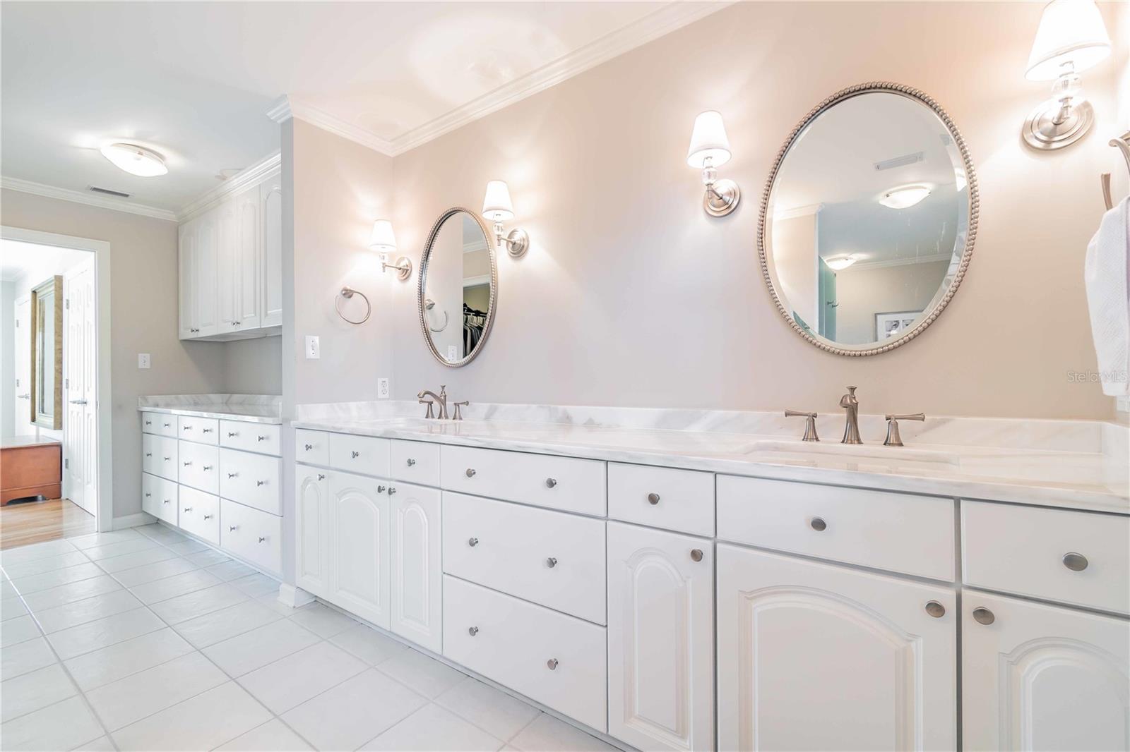 DAVIS ISLANDS - Residential