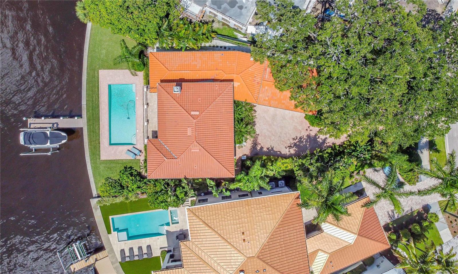 DAVIS ISLANDS - Residential