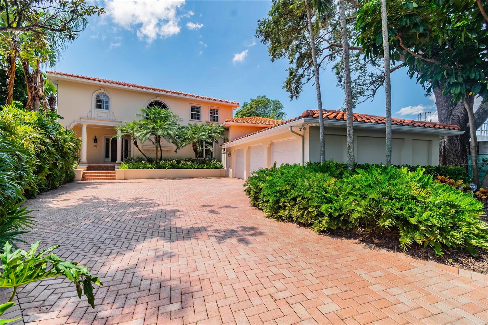 DAVIS ISLANDS - Residential