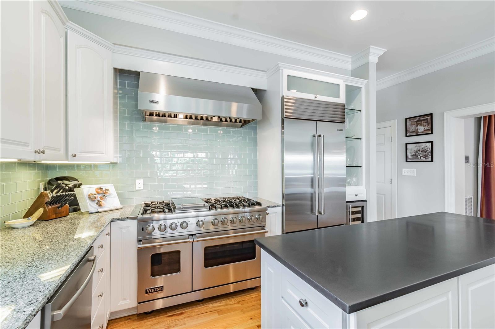 DAVIS ISLANDS - Residential