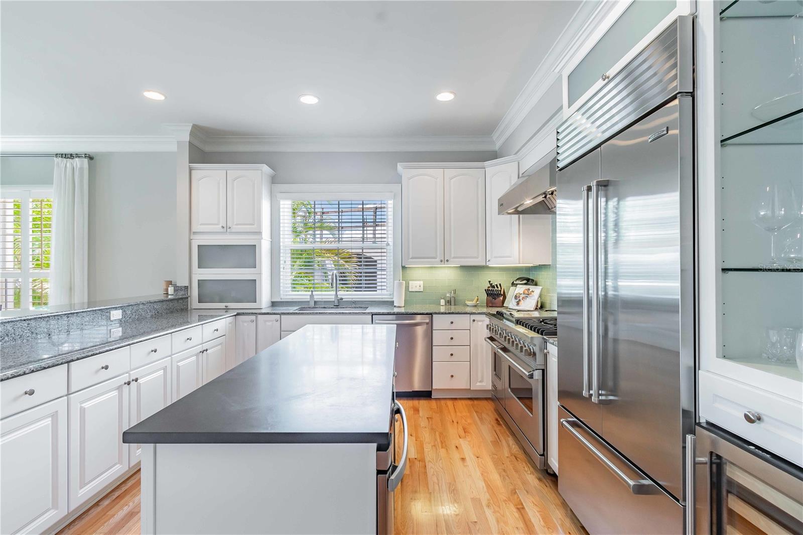 DAVIS ISLANDS - Residential