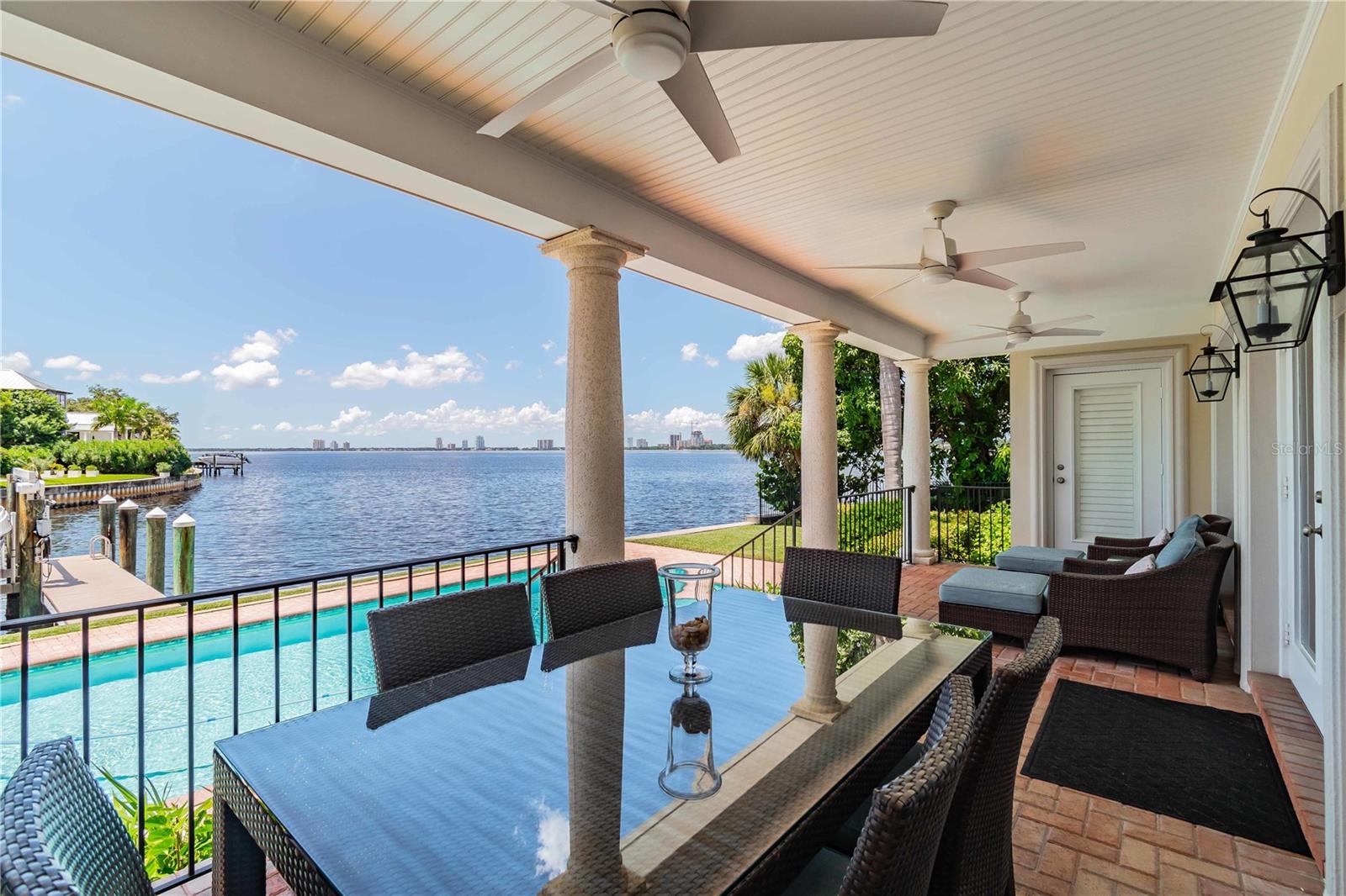 DAVIS ISLANDS - Residential