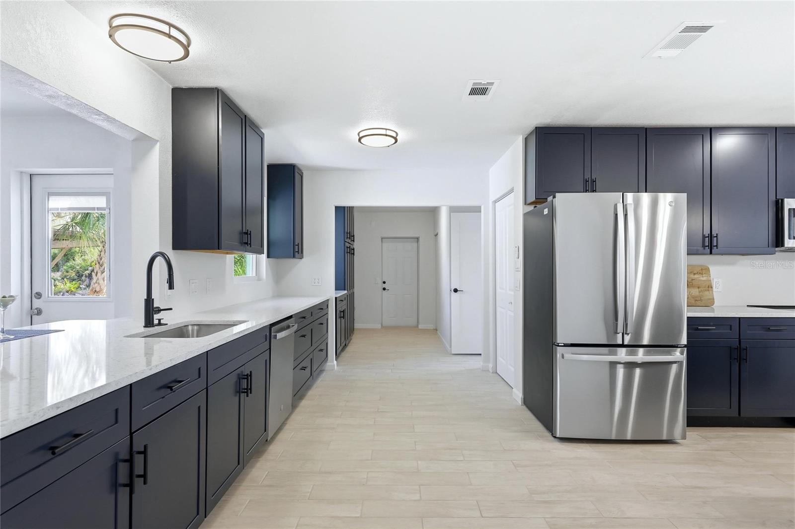GROVE CITY SHORES - Residential