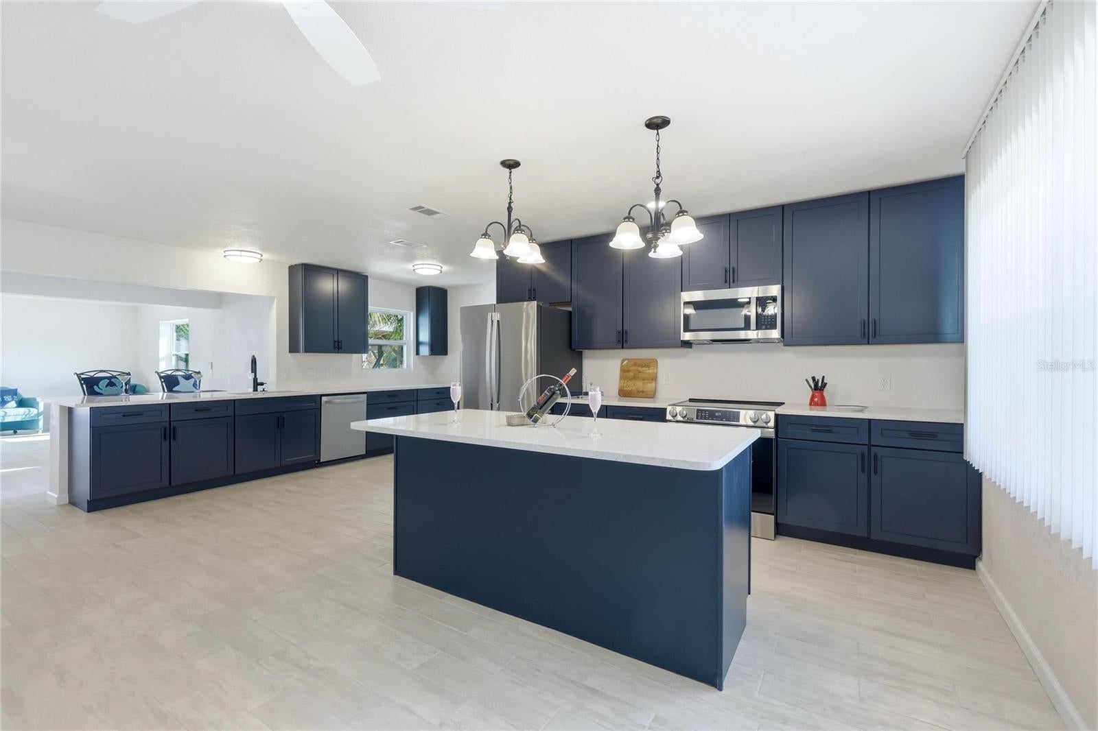 GROVE CITY SHORES - Residential
