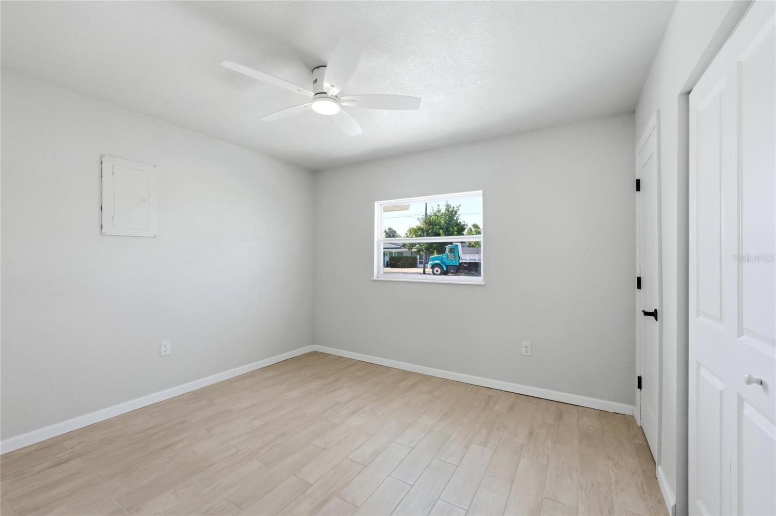GROVE CITY SHORES - Residential